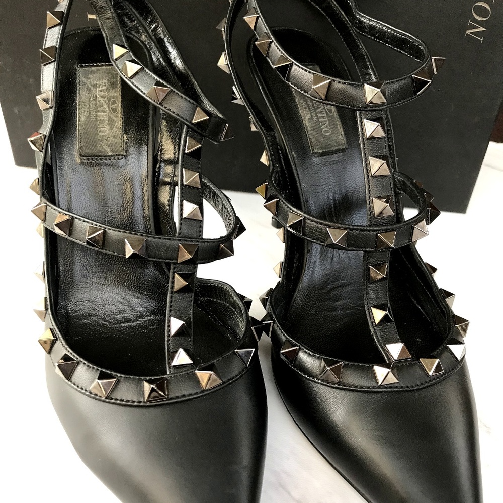 VALENTINO NOIR ROCKSTUD T-STRAP PUMP